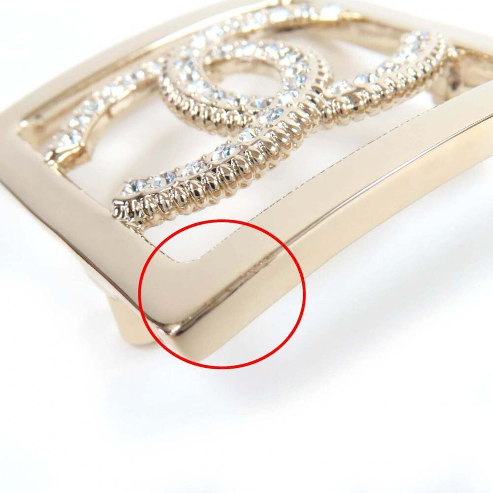 CHANEL Gold Logo Brooch - Picture 8 of 8